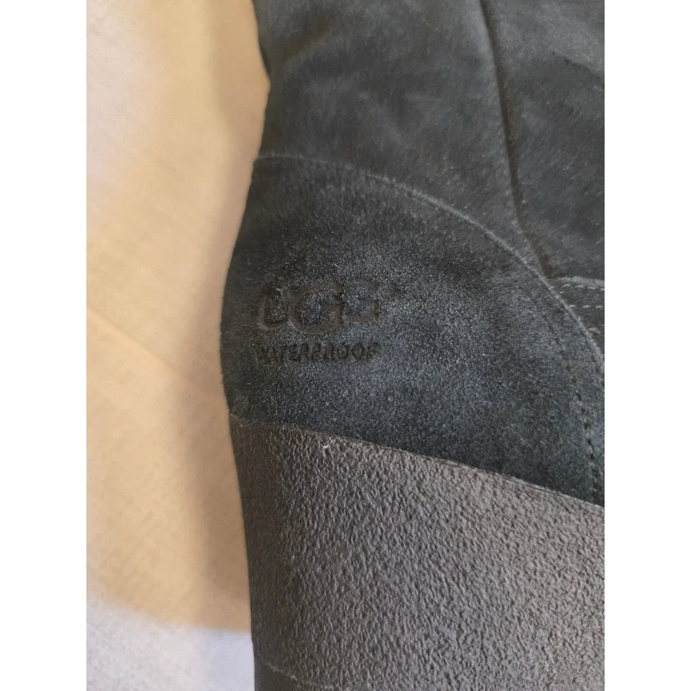 UGG suede mid